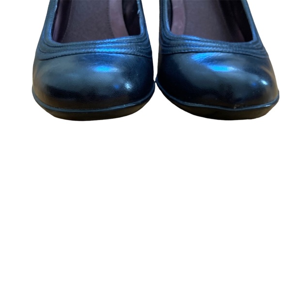 Clarks Indigo navy heel / pumps, size 8 1/2 - Picture 6 of 13